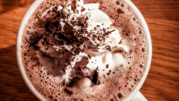 deluxe hot chocolate drink